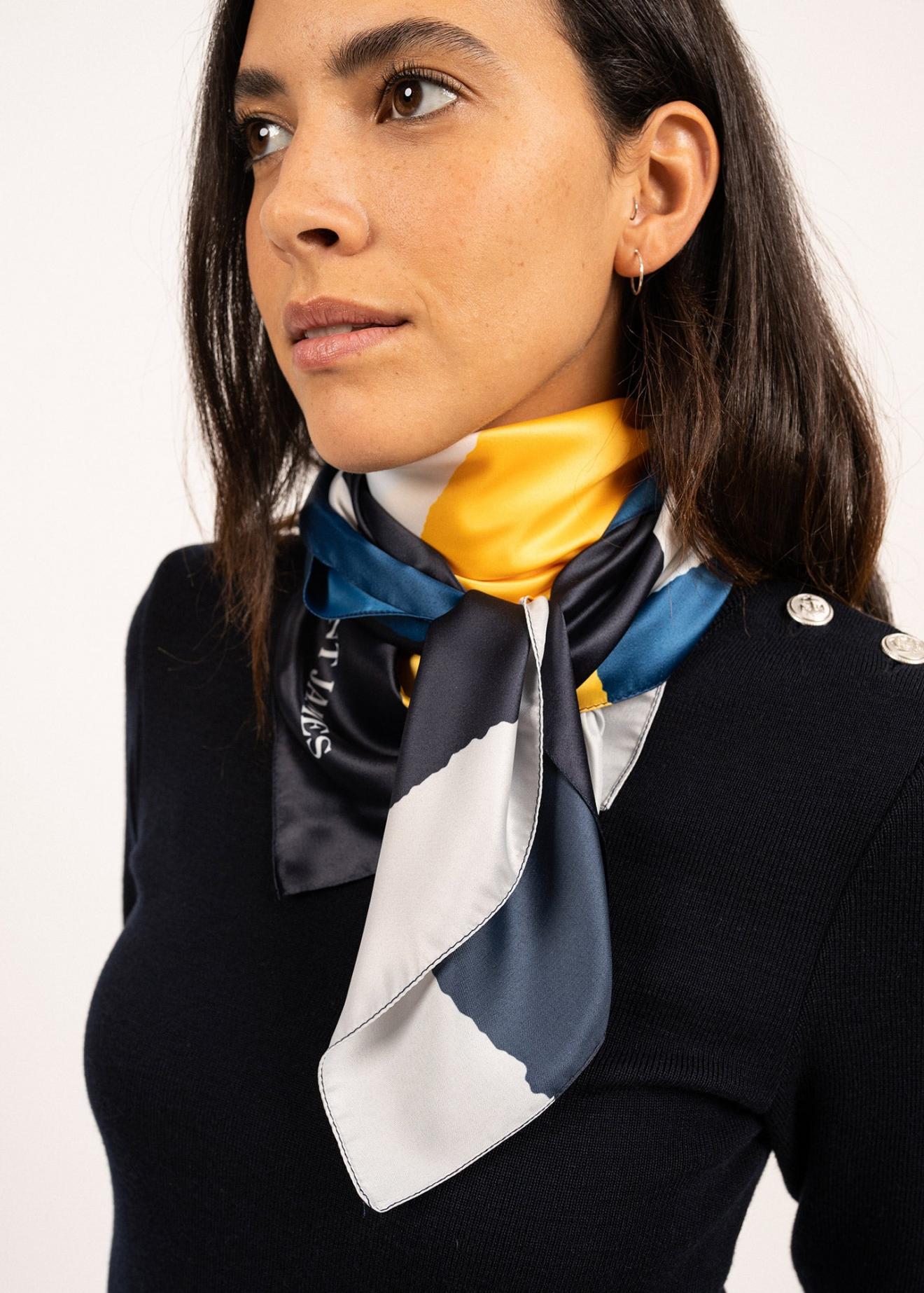 foulard-carrc3a9-arty-arty-cire-c3a9charpes-et-foulards-saint-james-femme_1